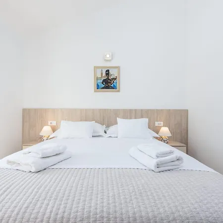 Ivo Zadarvillas Villa *