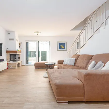 Ivo Zadarvillas Villa